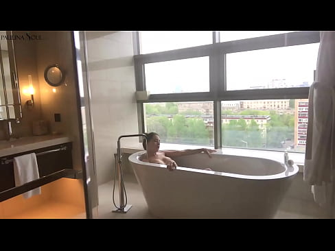 ❤️ Ogromna laska namiętnie waląca sobie cipkę w łazience ❌ Porno at pl.makesexnotwar.ru ️❤